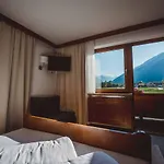 Guest house Alpenhaus Monte 3*