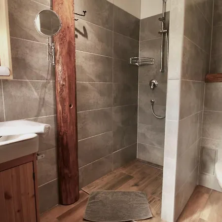 Гостьовий будинок Alpenhaus Monte 3*