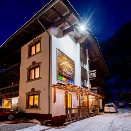 Guest house Alpenhaus Monte Bike & Hike Neustift im Stubaital