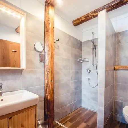 Alpenhaus Monte 노이스티프트임스튀바이탈