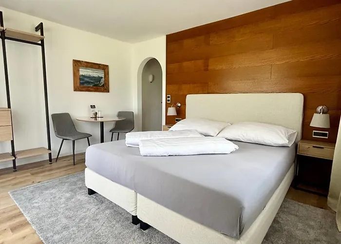 阿尔鹏豪斯门特酒店 3*