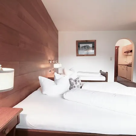 Alpenhaus Monte بيت ضيافة نيوستيف ام ستوبيتا