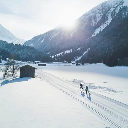 بيت ضيافة Alpenhaus Monte