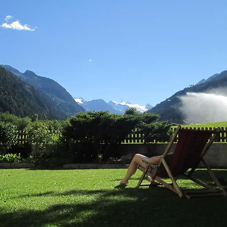 بيت ضيافة Alpenhaus Monte