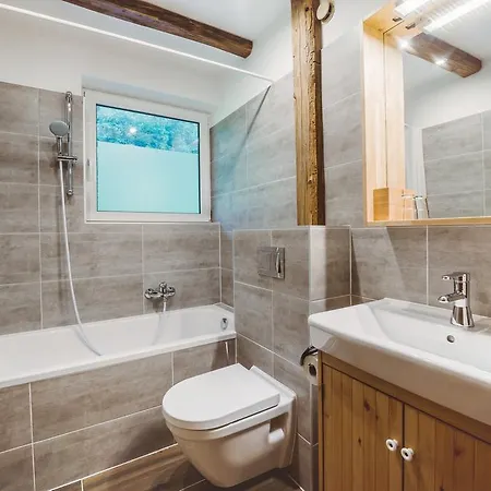 בית הארחה Alpenhaus Monte 3*